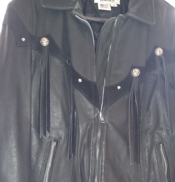 Leather jacket - Picture 4 of 4
